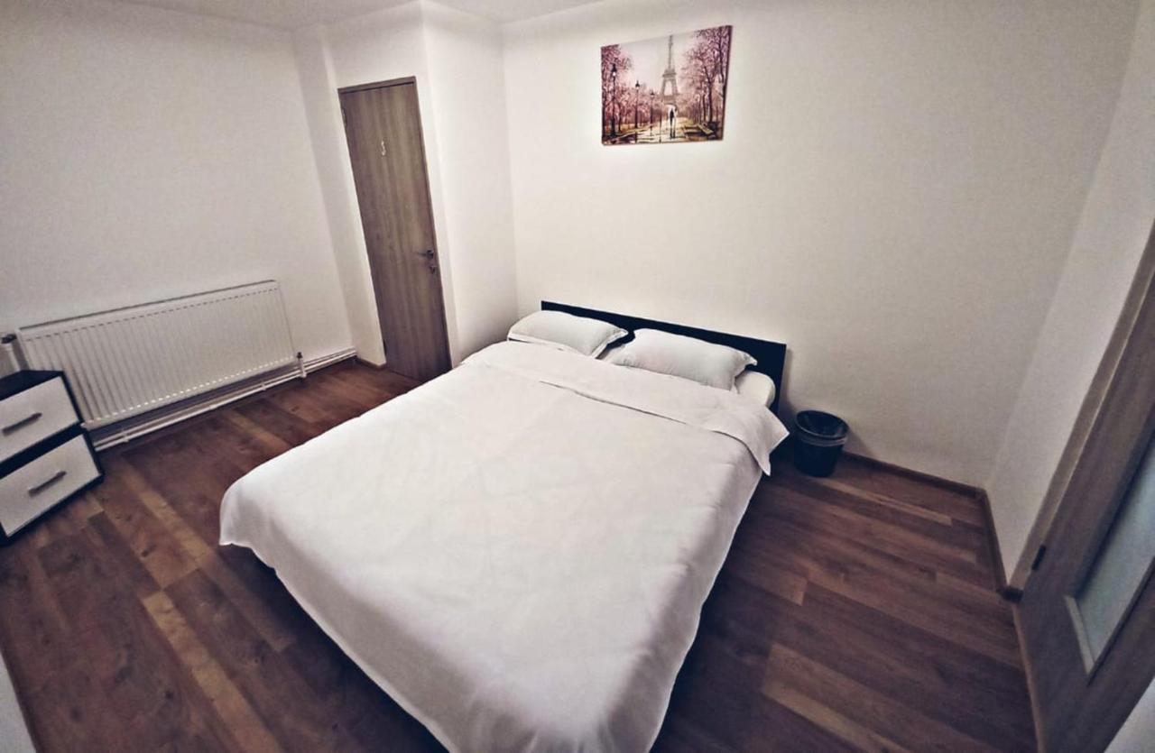 Camere In Regim Hotelier Brasov Exterior photo